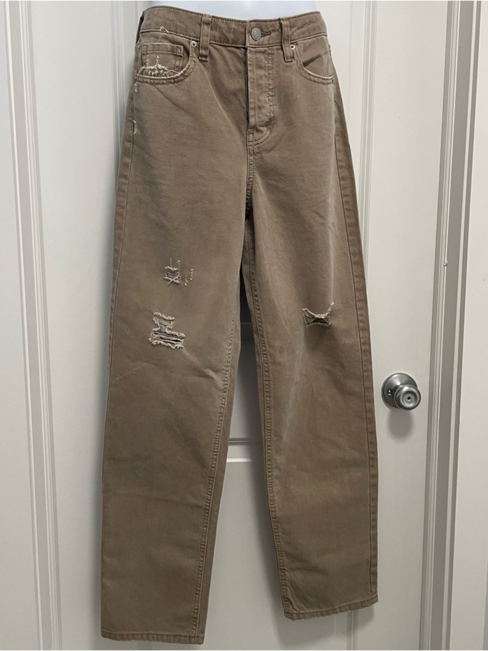 wild fable women’s High-Rise distressed Straight Jeans - Taupe
